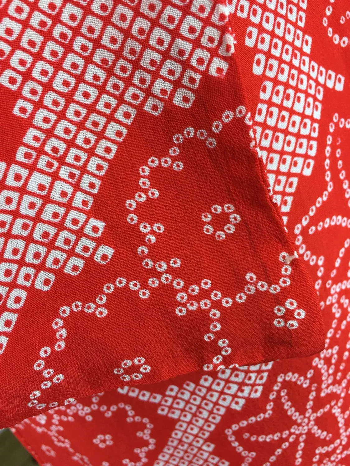 1940s Vintage Silk Kimono Robe in Red Floral Print Shibori
