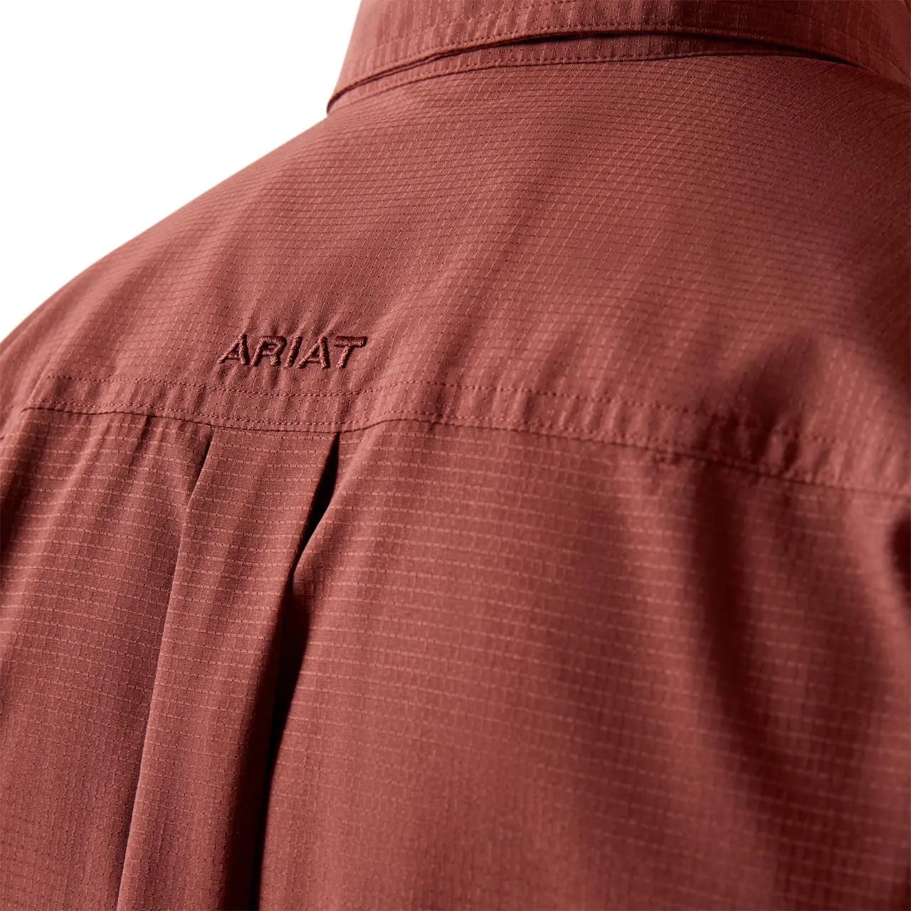 ARIAT Mens Red Mahogany Airflow Shirt